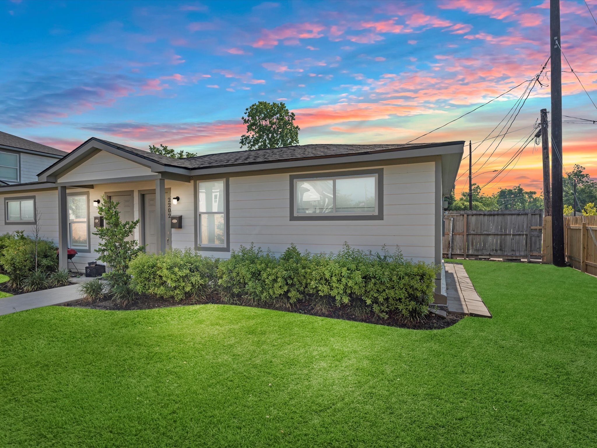 Houston Condo: 2202 Solo Street