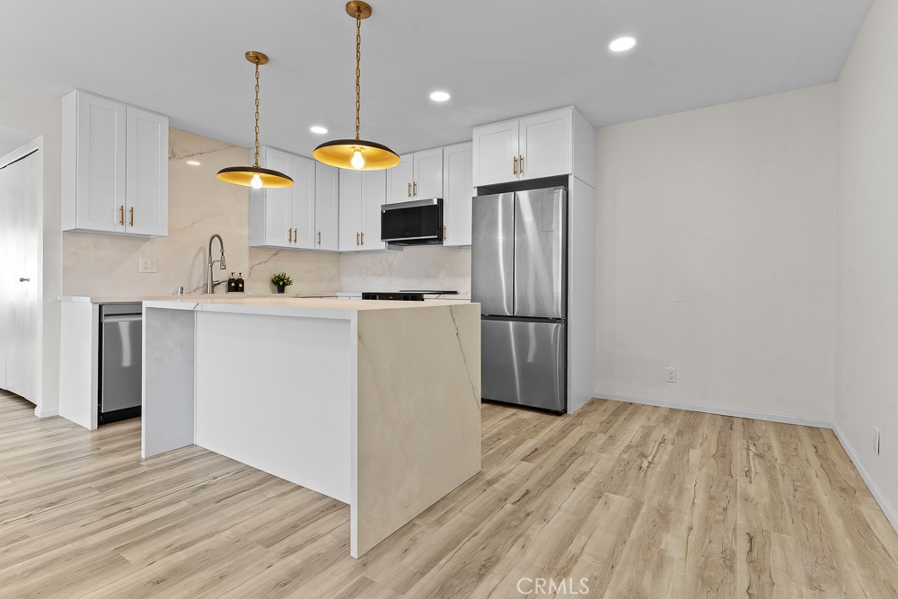 Lake Forest Condo: 21921 Rimhurst Drive