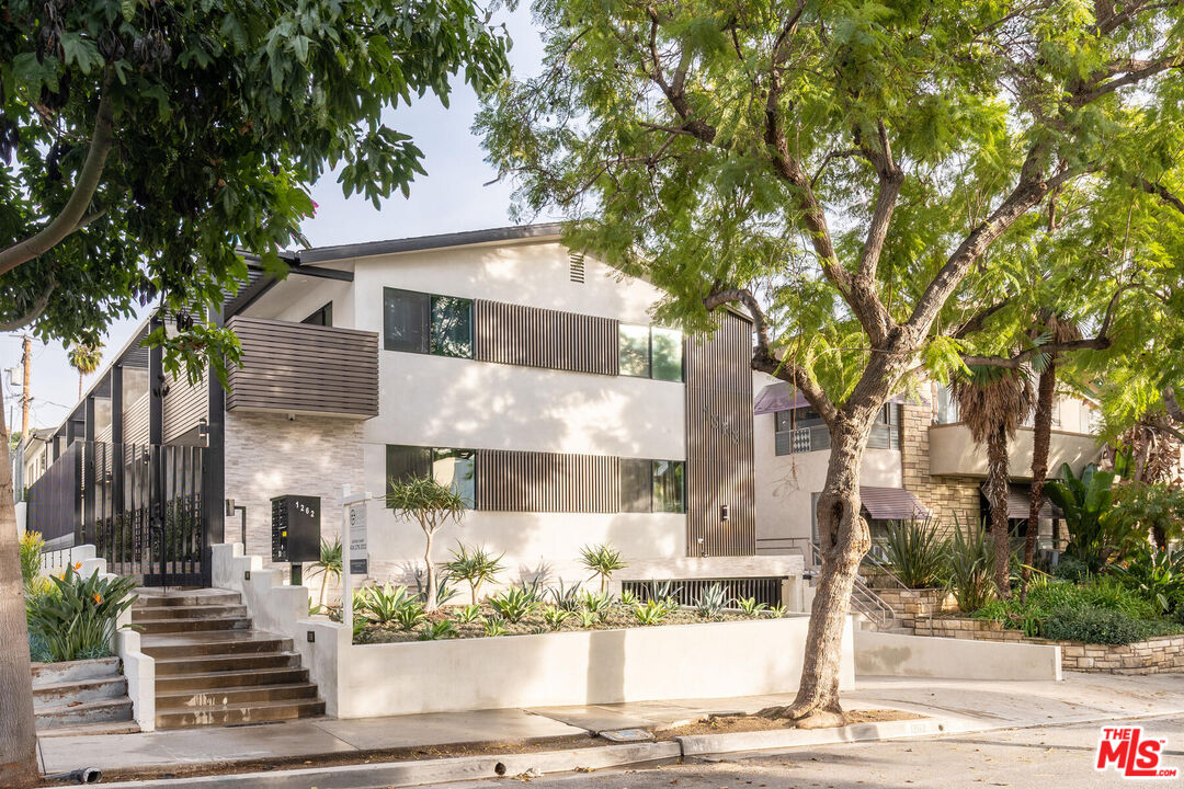 West Hollywood Condo: 1262 North Sweetzer Avenue