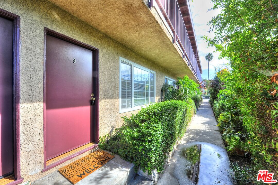 Venice Condo: 313 Mildred Avenue