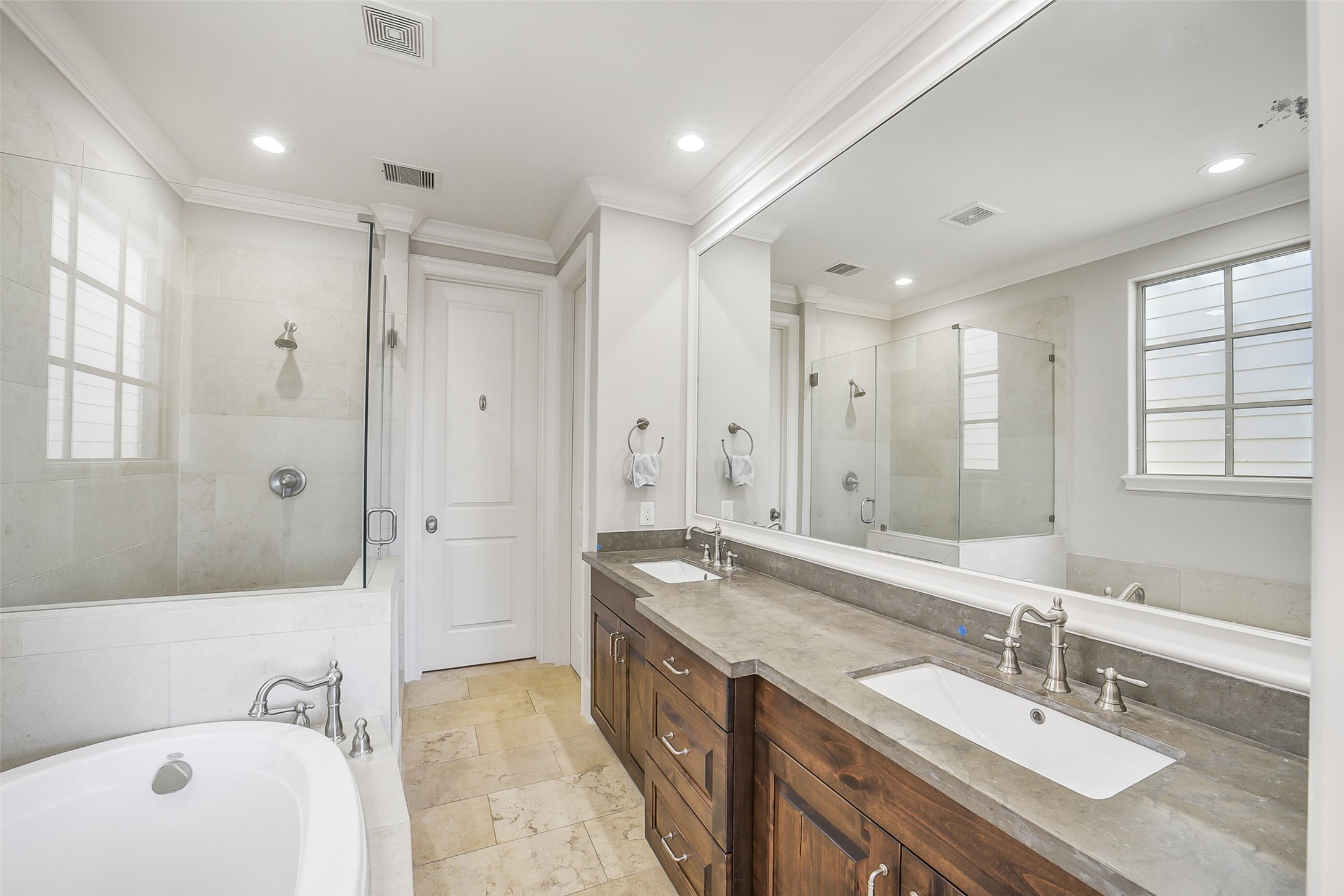 Houston Condo: 1618 Rosewood Street