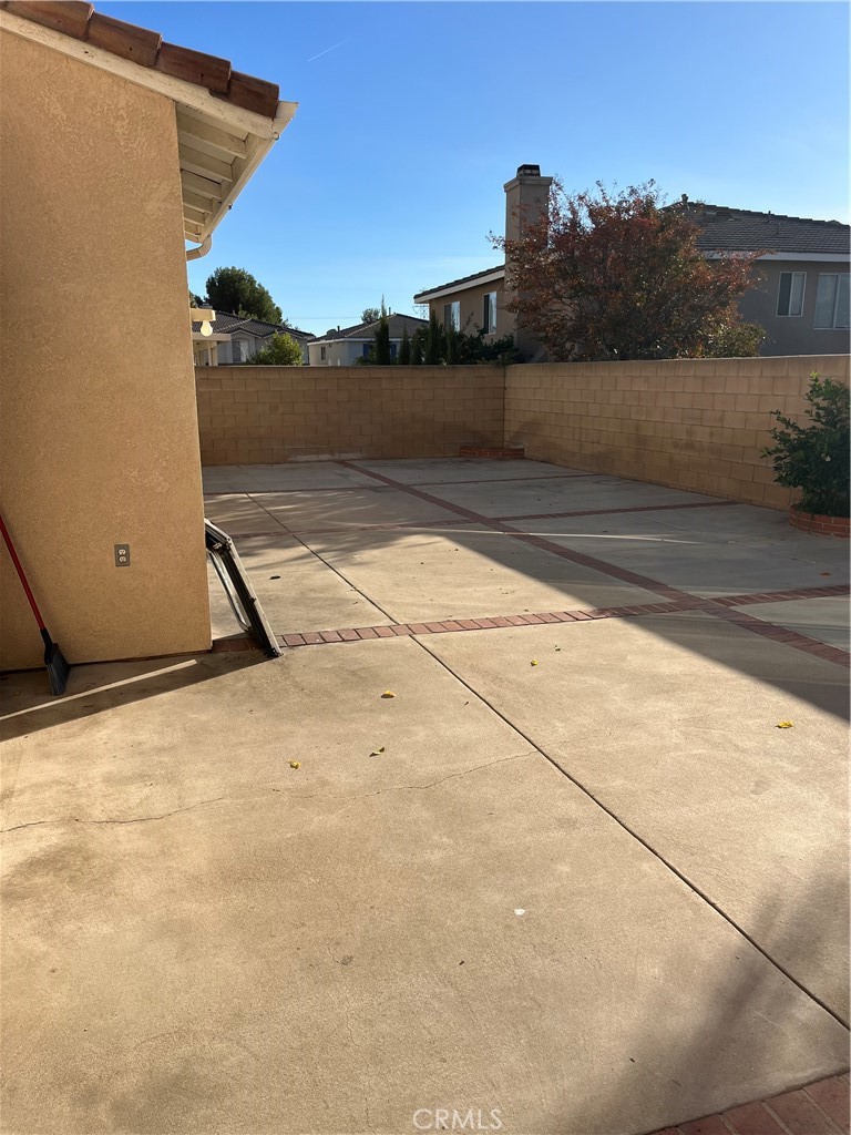 Fontana Condo: 13536 Bunker Hill Place