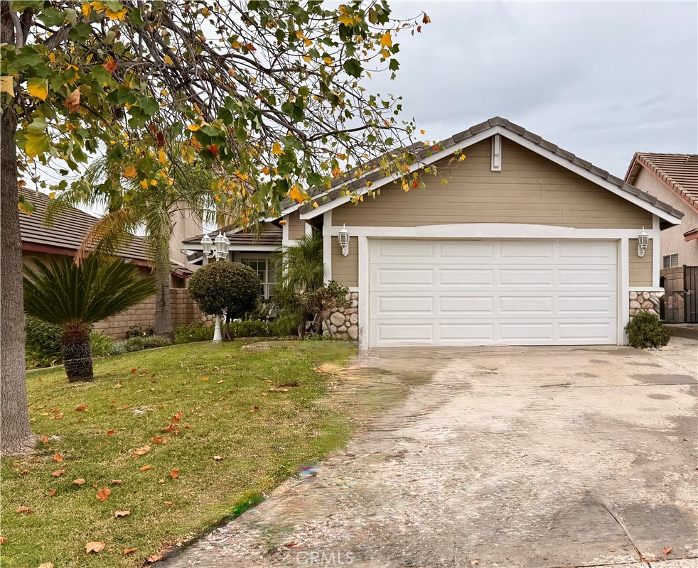 Fontana Condo: 5586 Grand Prix Court