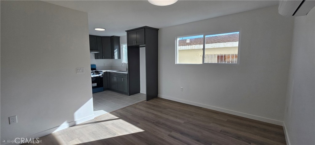 Los Angeles Condo: 1428 East 54th Street