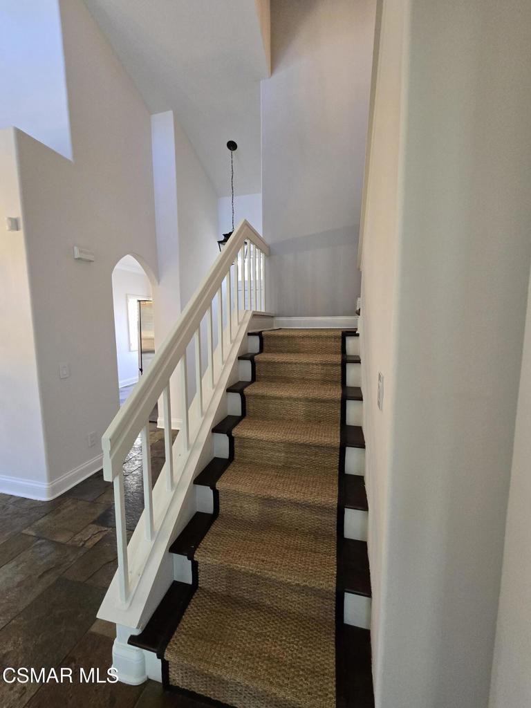 Oak Park Condo: 491 Novara Way