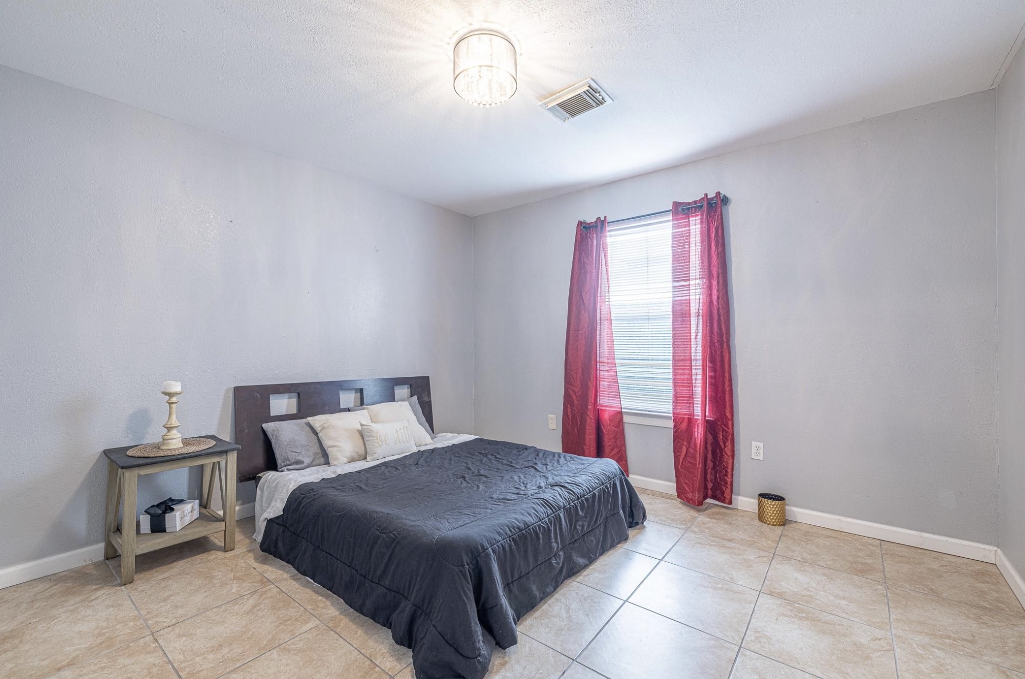 Houston Condo: 305 North Ennis Street