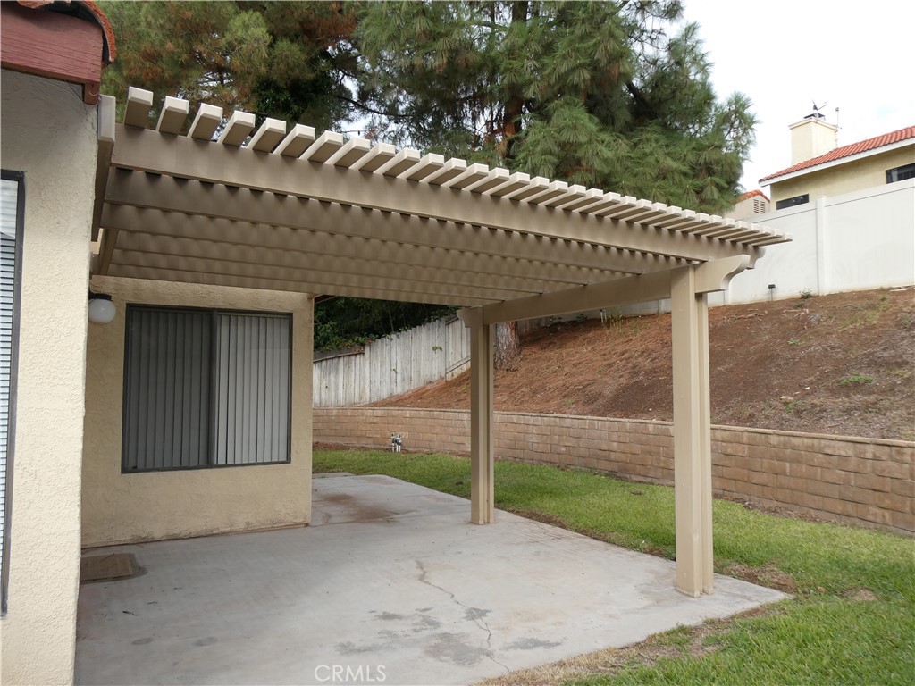 Redlands Condo: 10695 Jasper Avenue