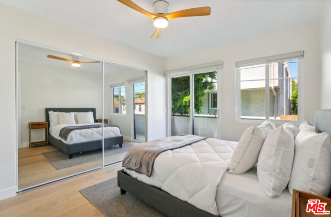 Los Angeles Condo: 1820 Fairburn Avenue