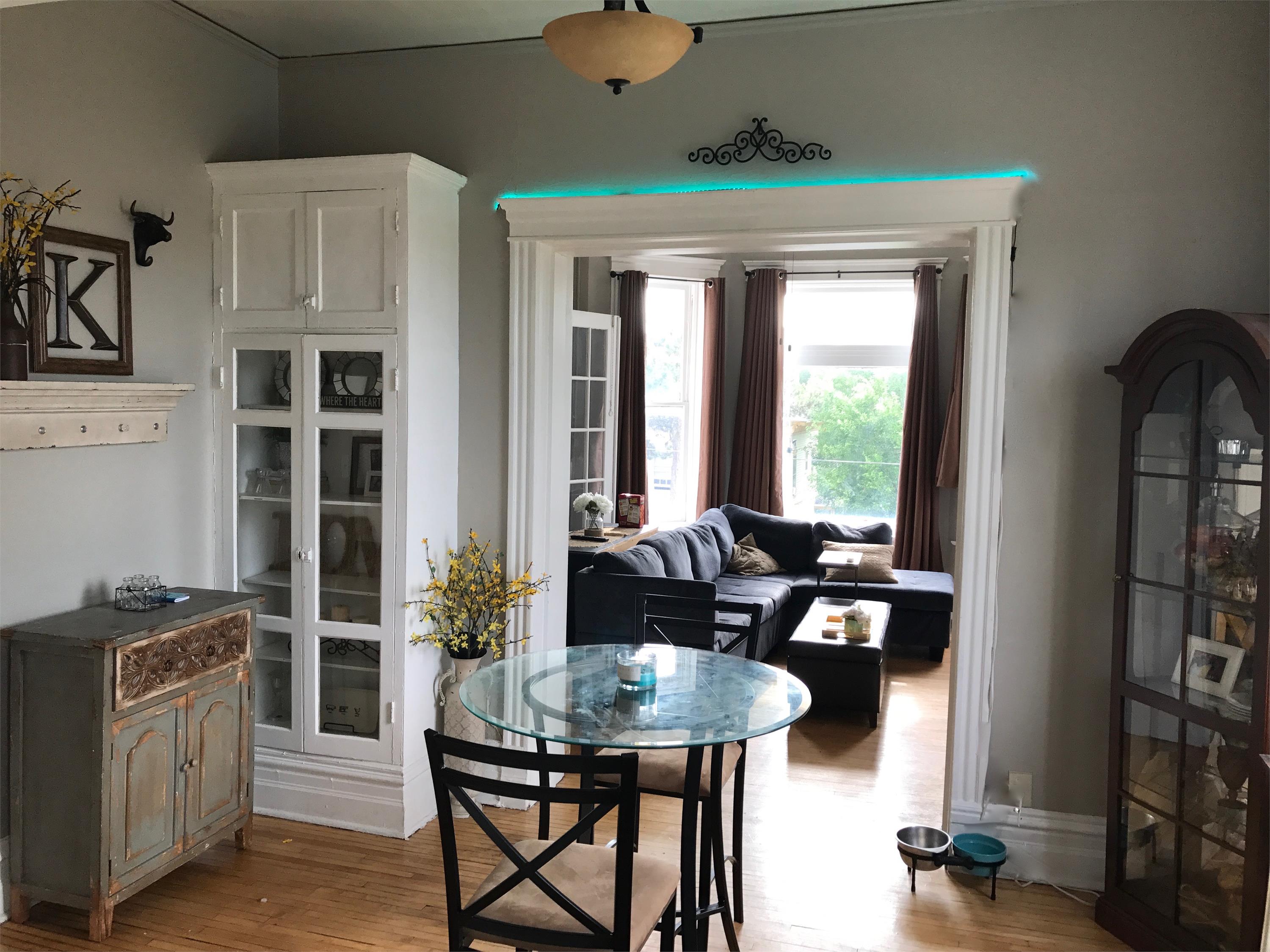 Elgin Condo: 271 Douglas