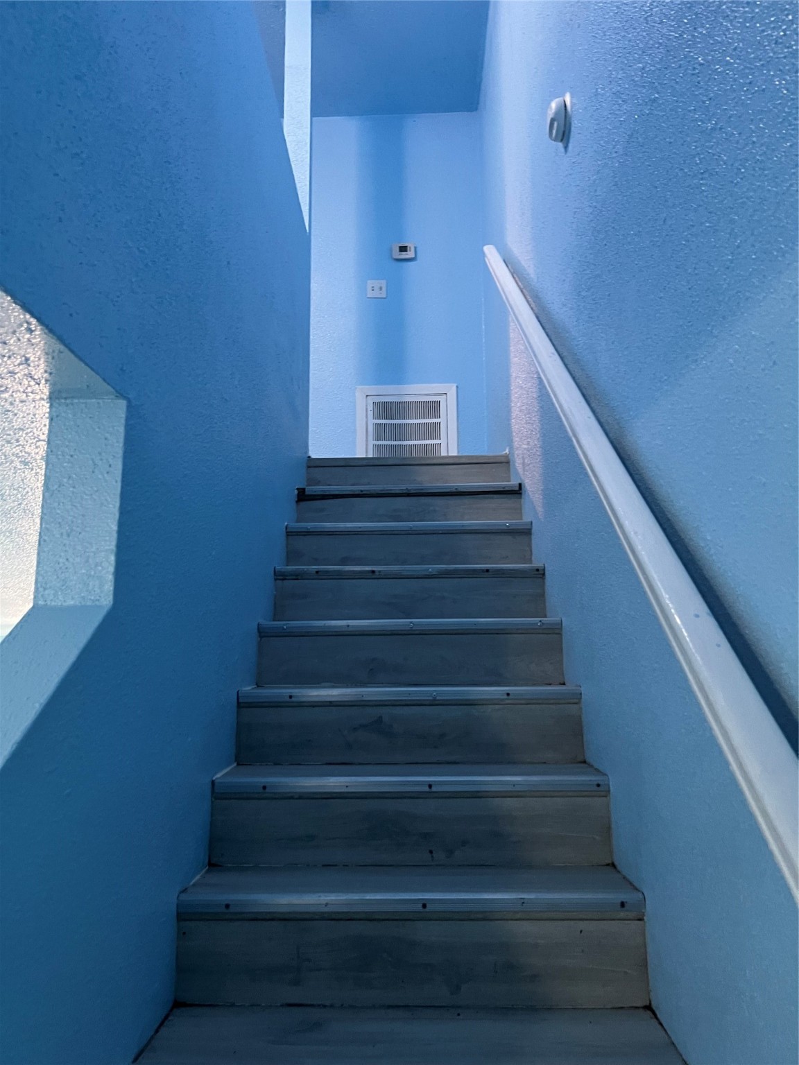 Houston Condo: 8405 Wilcrest Drive