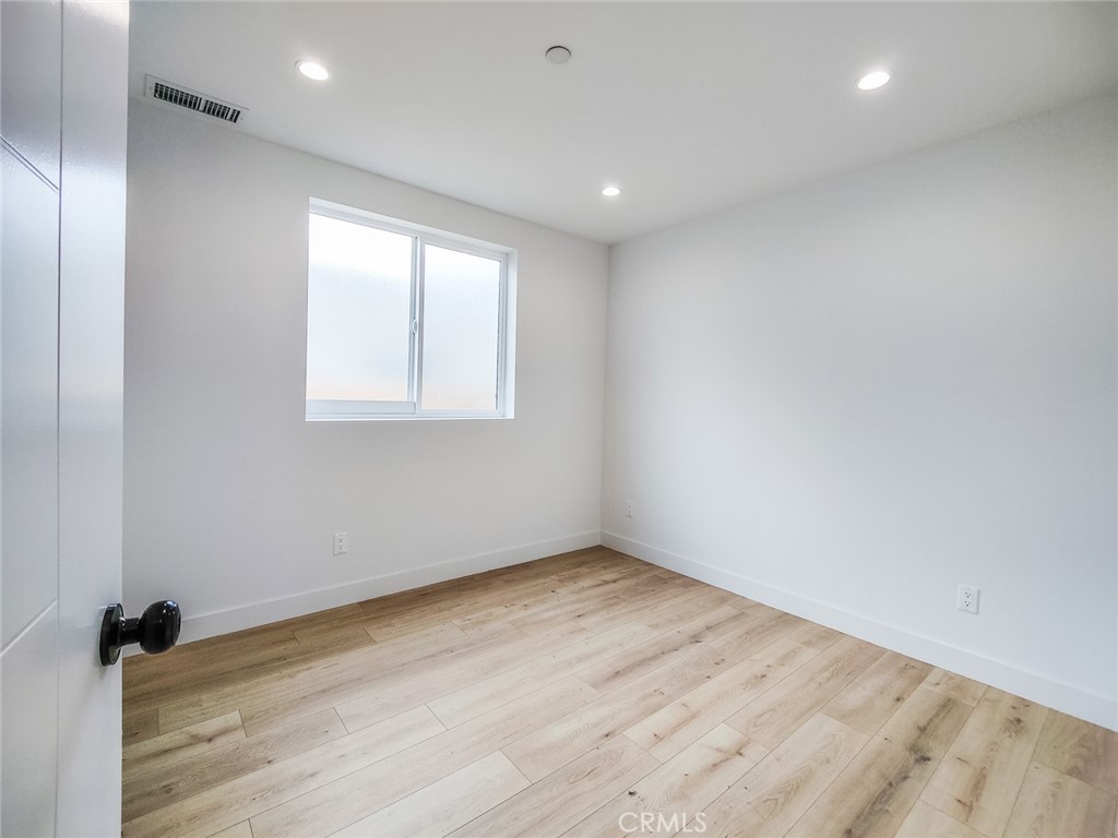 Los Angeles Condo: 3809 West Exposition Boulevard