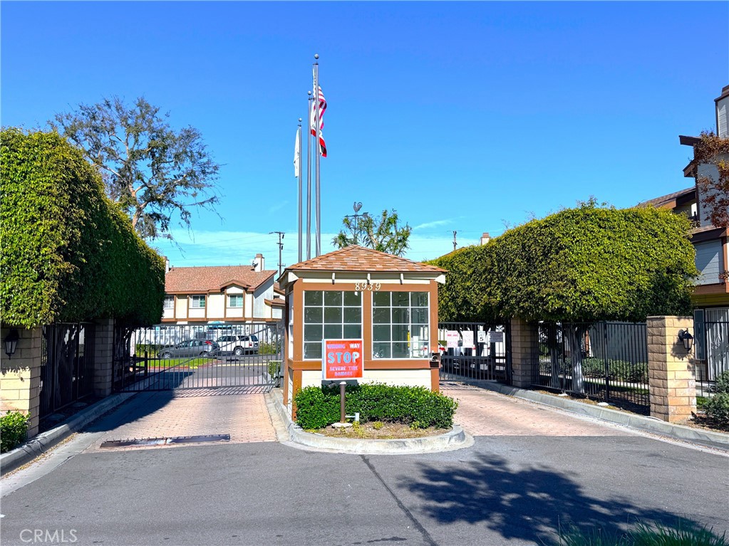 Pico Rivera Condo: 8939 Gallatin Road
