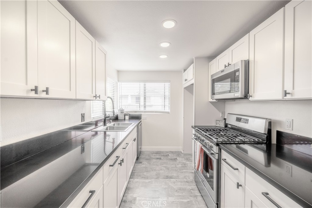 Irvine Condo: 46 Echo Run