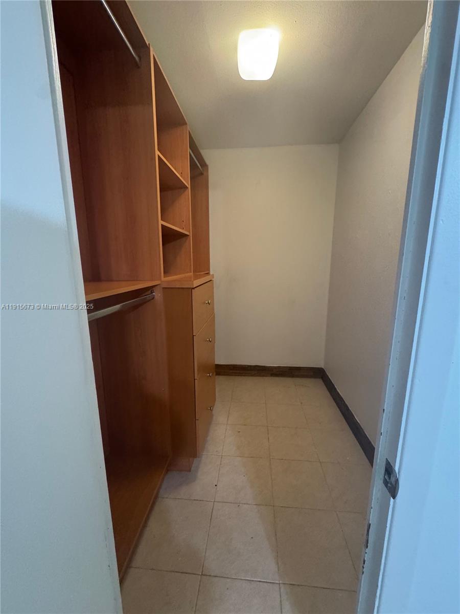 Miami Lakes Condo: 7000 Crown Gate Court