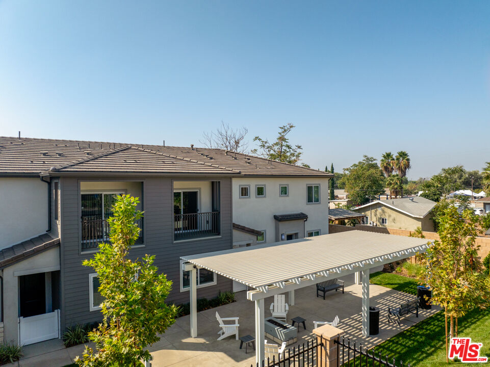 Fontana Condo: 13995 Foothill Boulevard