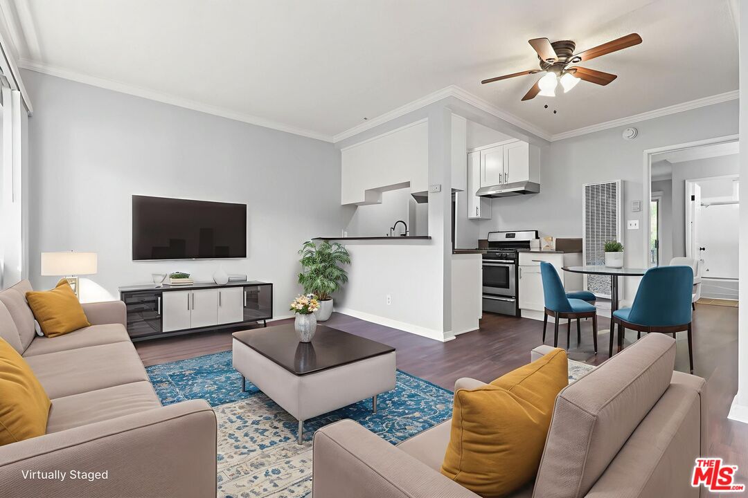 Los Angeles Condo: 5555 Carlton Way