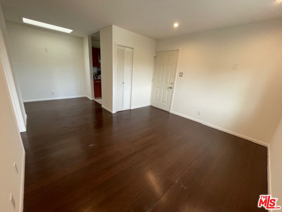Los Angeles Condo: 4450 1/2 Campbell Drive