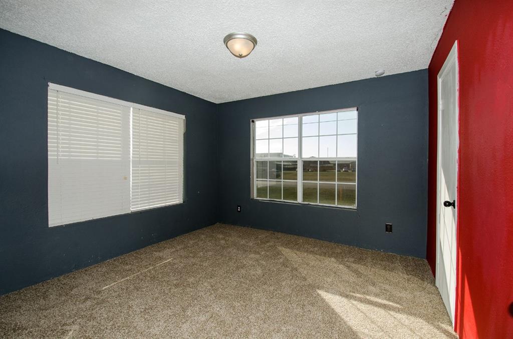 Anna Condo: 1322 North Powell Parkway