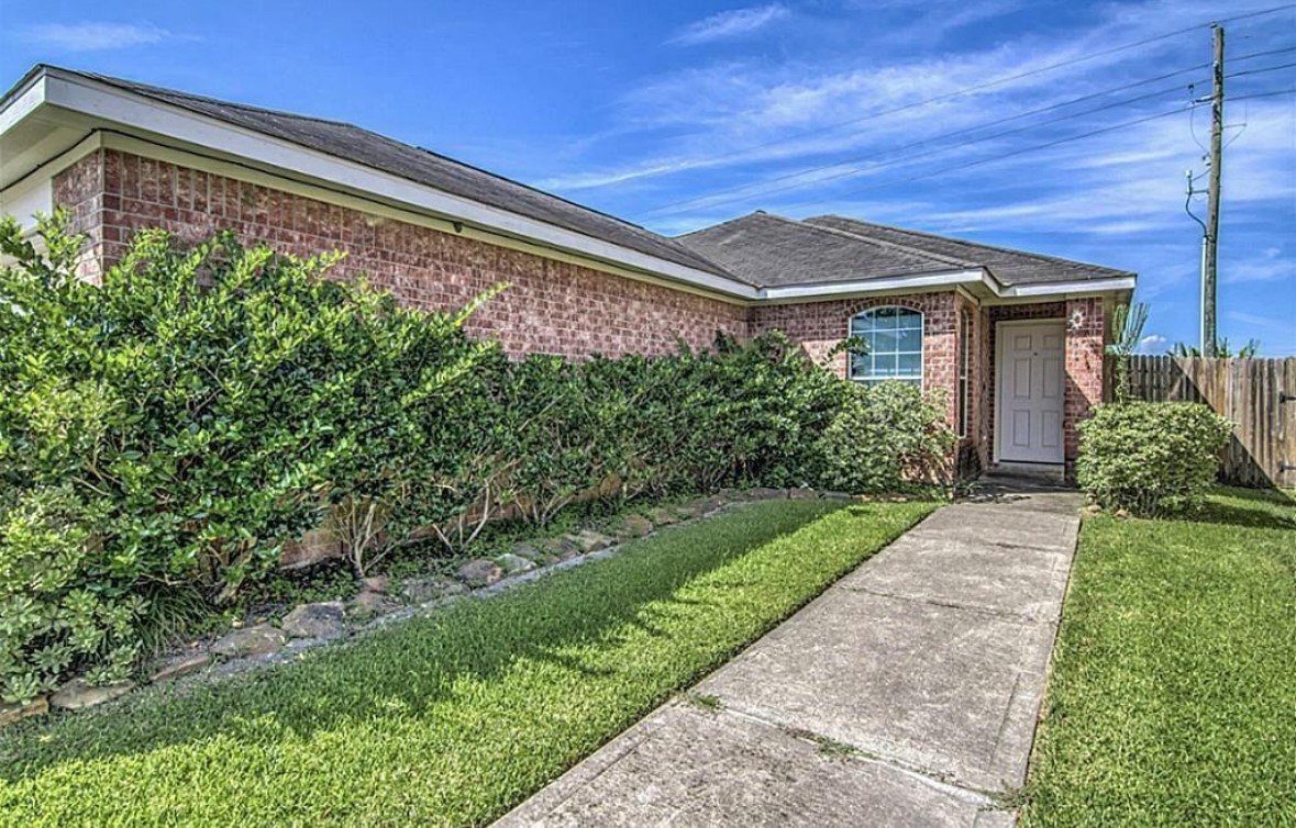Baytown Condo: 171 Horn Court
