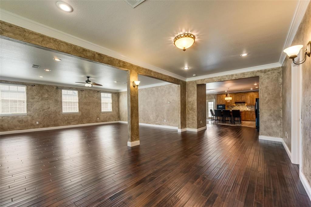 Grapevine Condo: 1555 South Gravel Circle