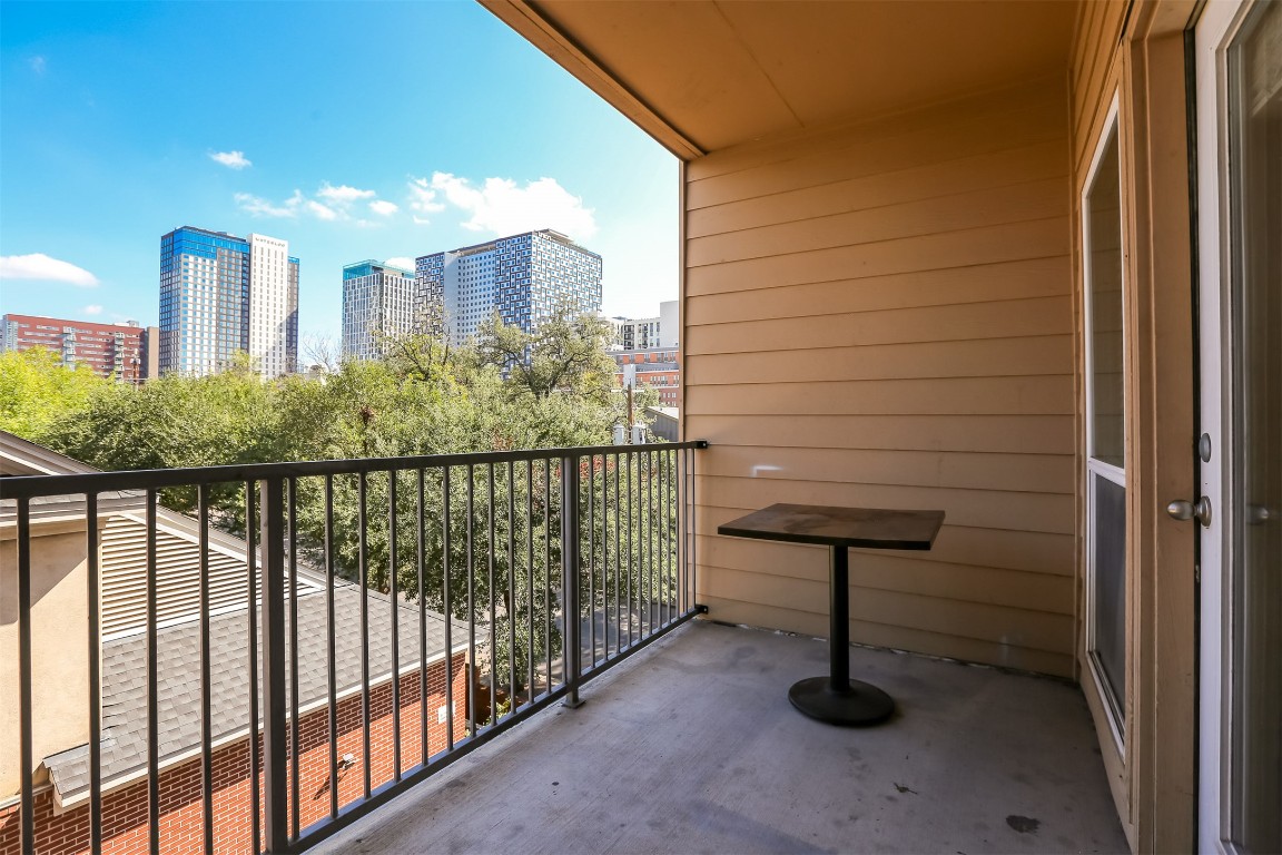 Austin Condo: 910 West 25th Street