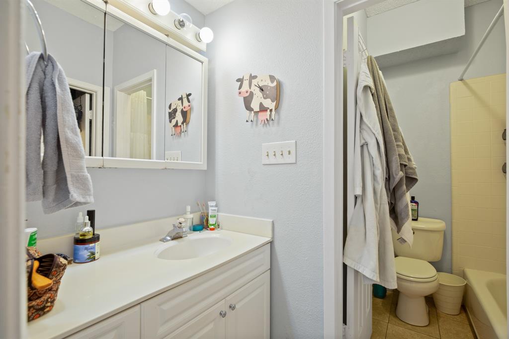 Austin Condo: 715 West 22 1/2 Street