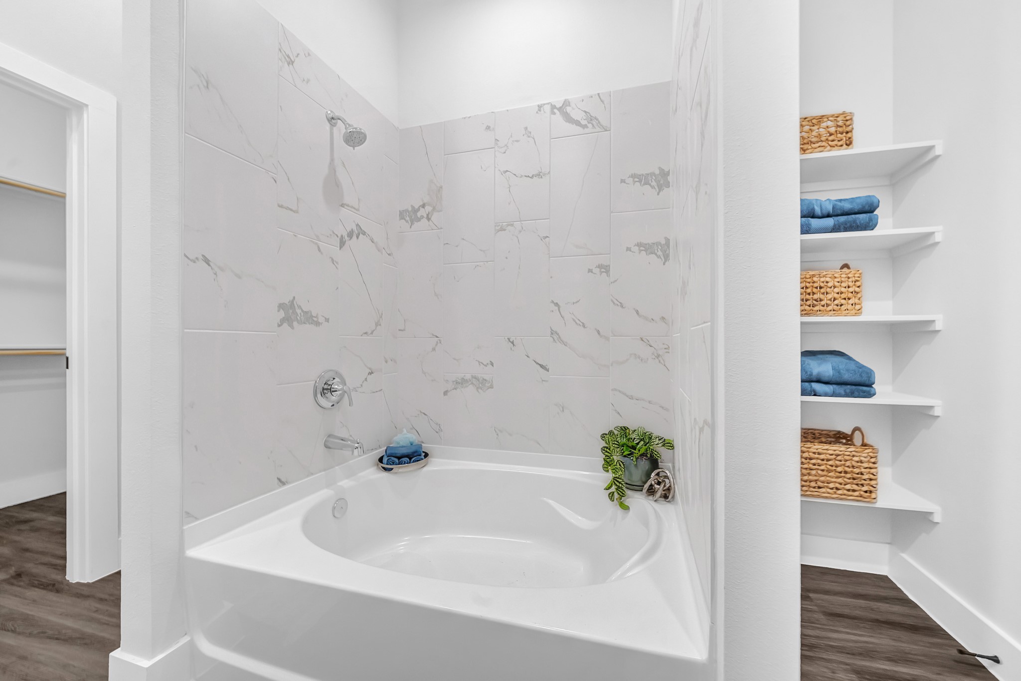 Magnolia Condo: 38634 Spur 149 Road