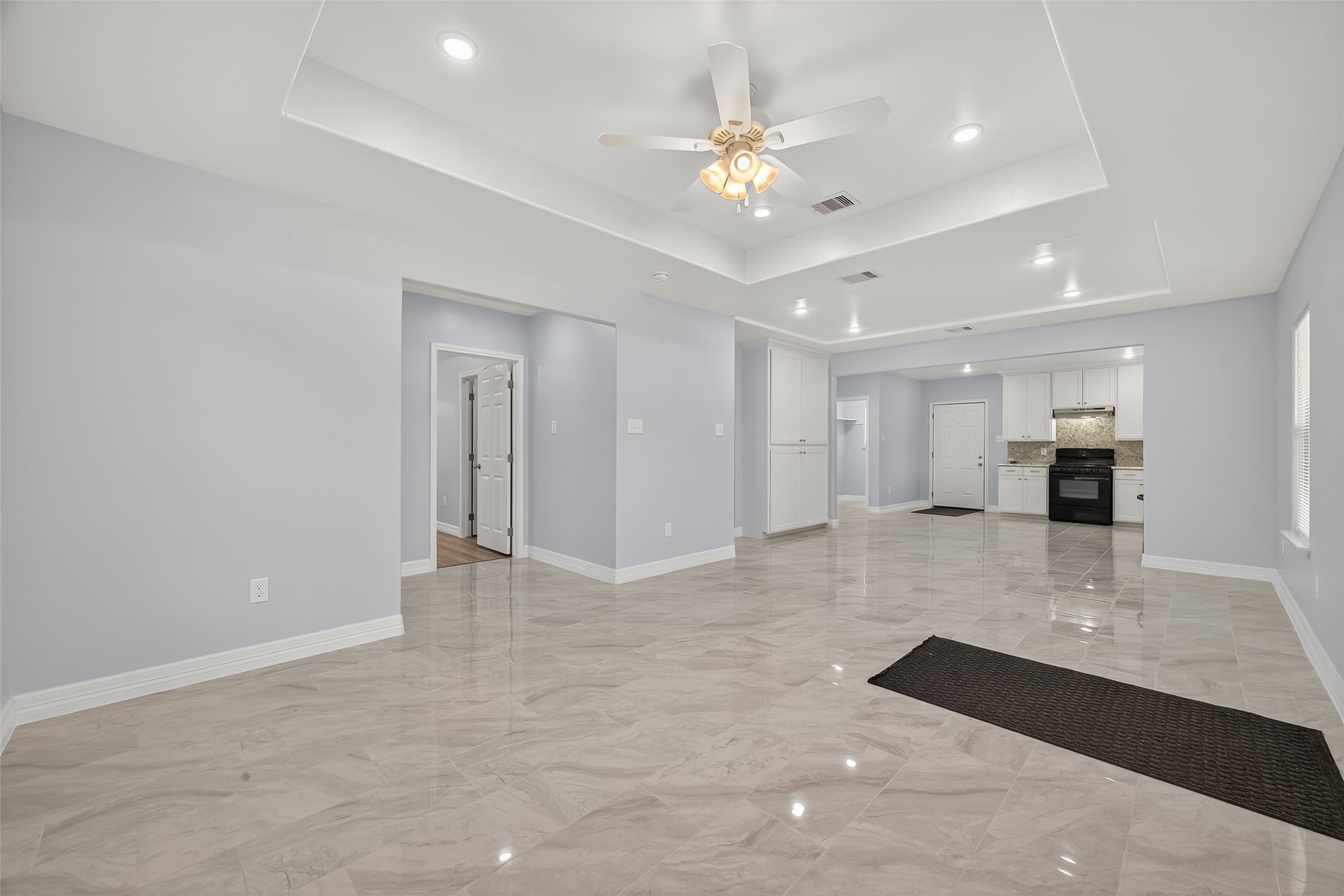 Houston Condo: 6928 Apache Street