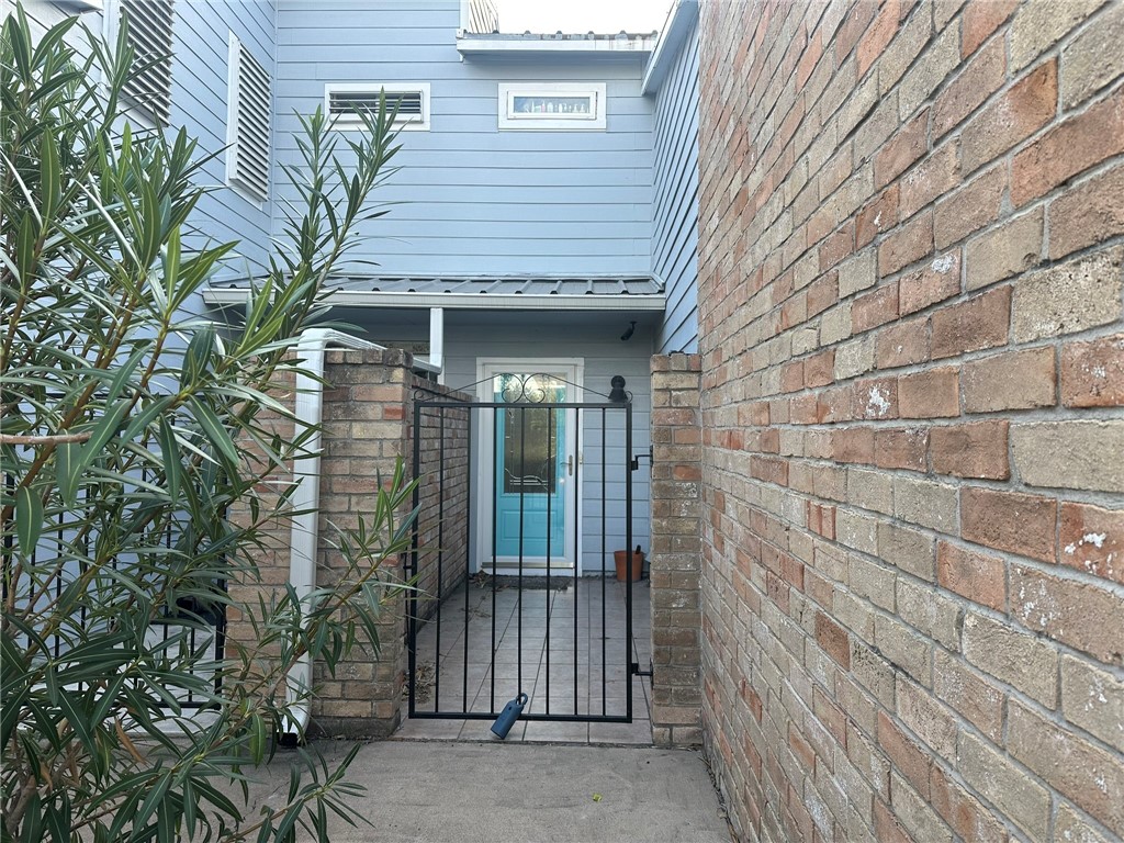 Portland Condo: 1461 Moore Avenue