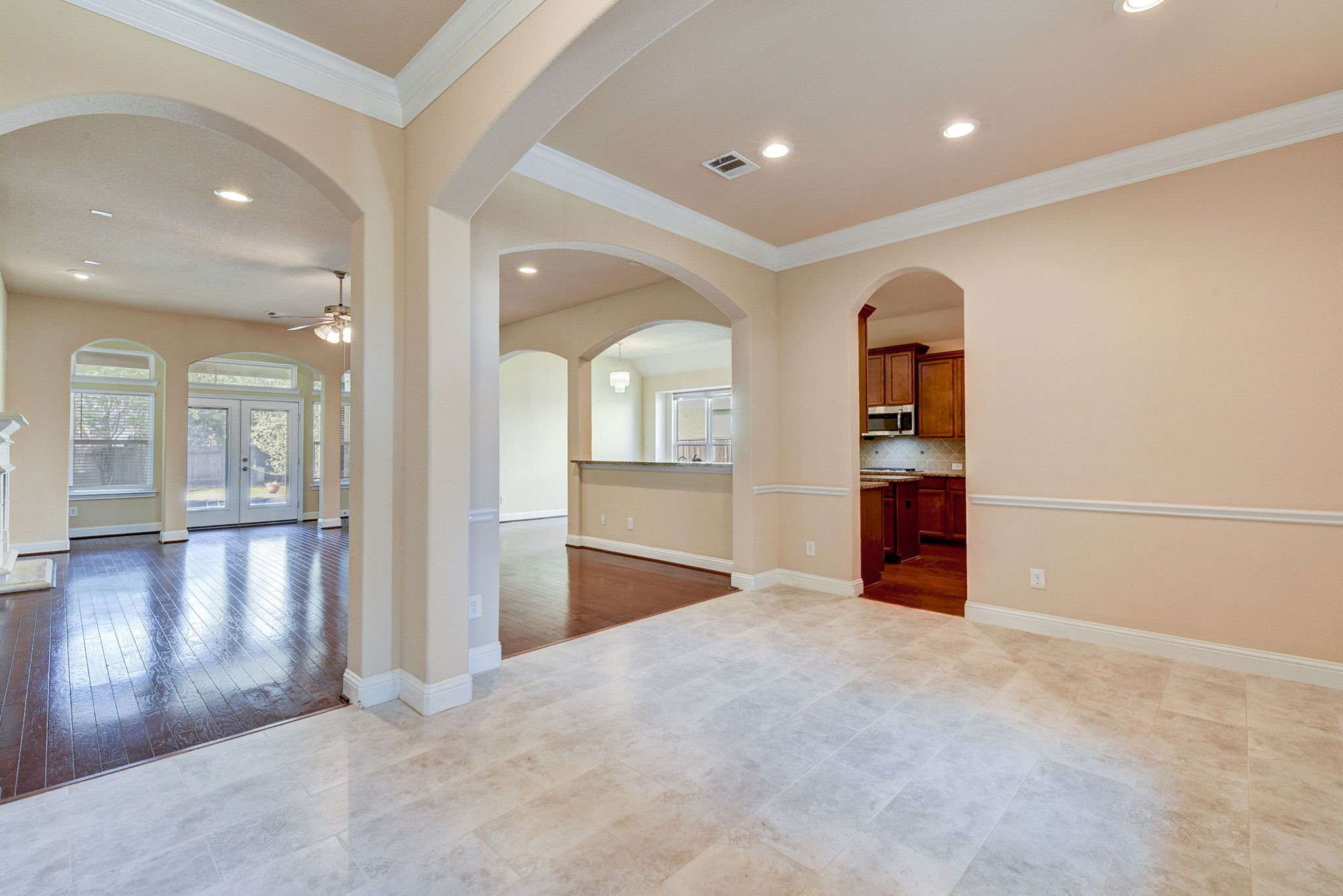 Spring Condo: 39 South Pinto Point Circle