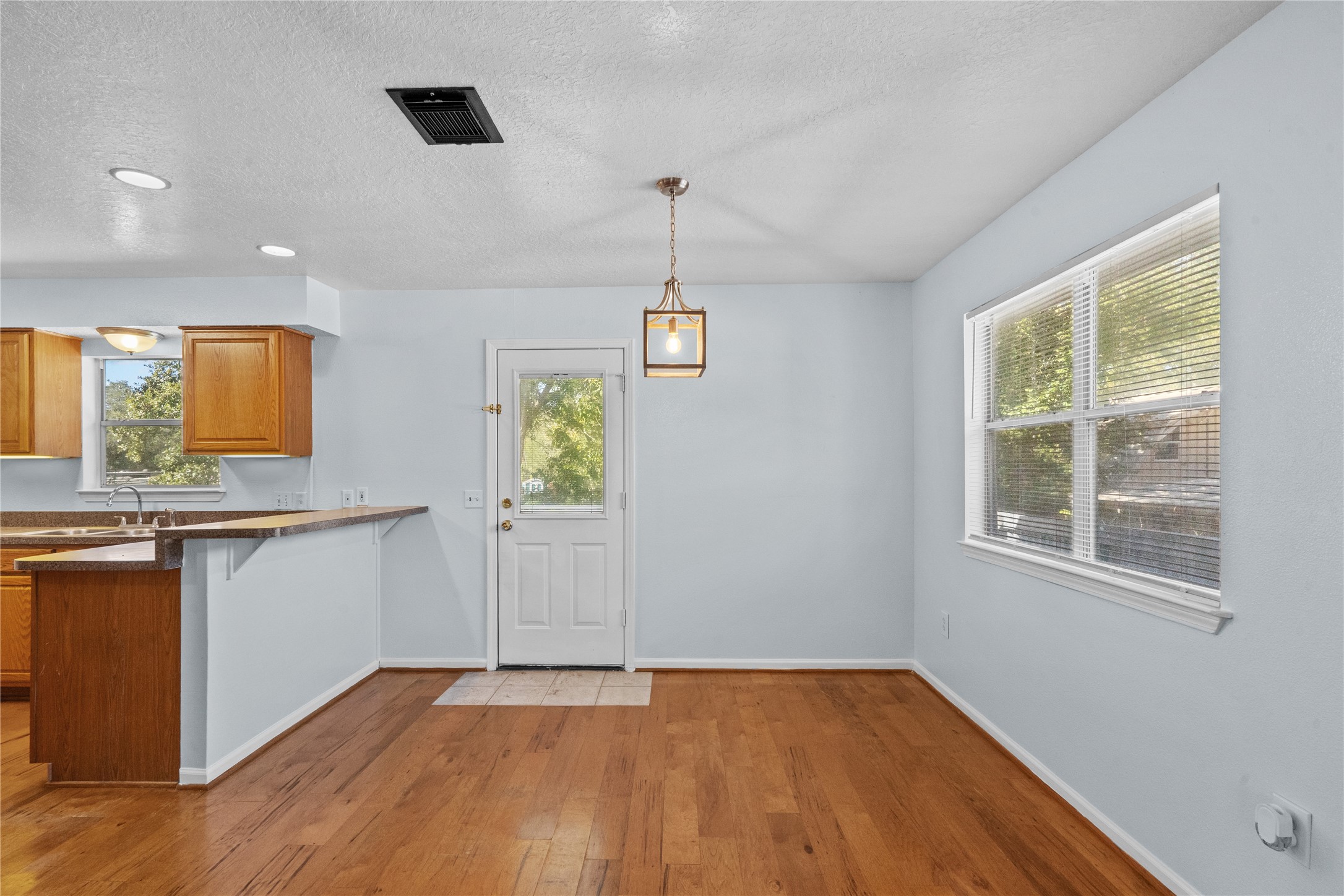 Bacliff Condo: 336 Reppert Street