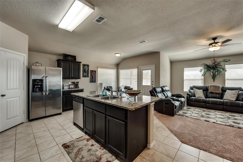 Azle Condo: 649 Clearbrook Street