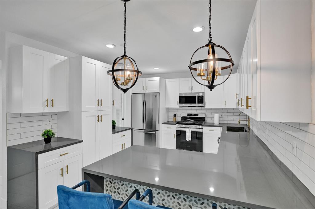 Miami Gardens Condo: 18600 Northwest 11th Road