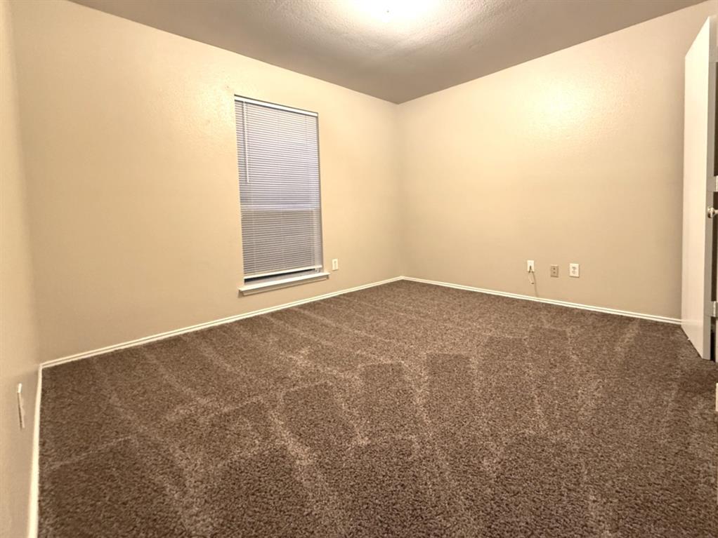 Lancaster Condo: 1824 McNeely Street