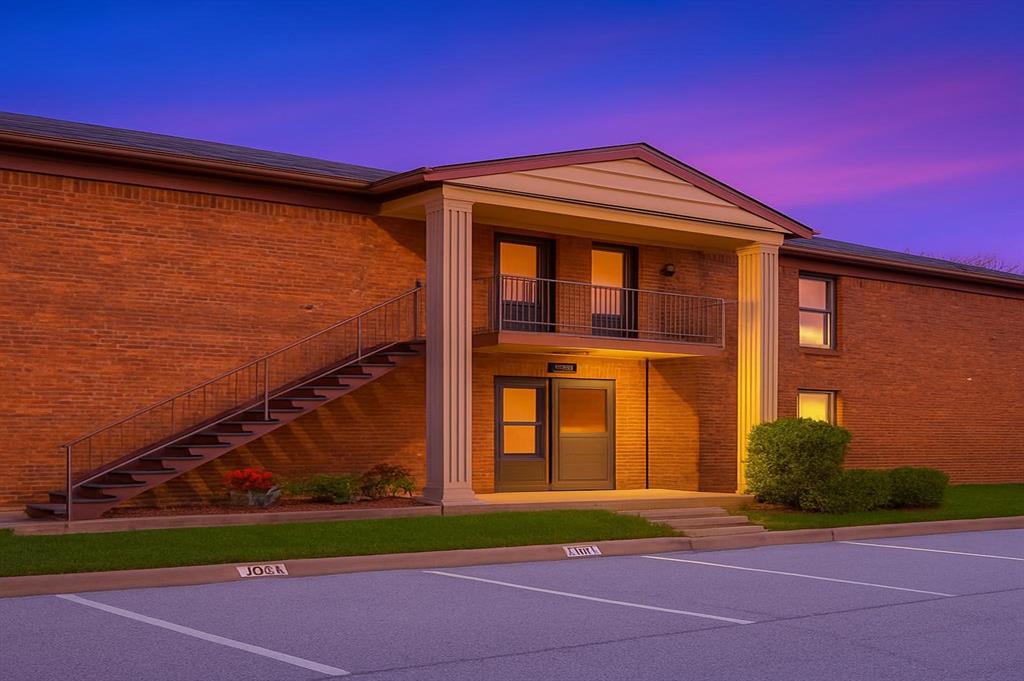 Fort Worth Condo: 4036 Ridglea Country Club Drive