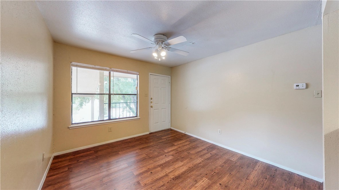 College Station Condo: 301 Manuel Drive