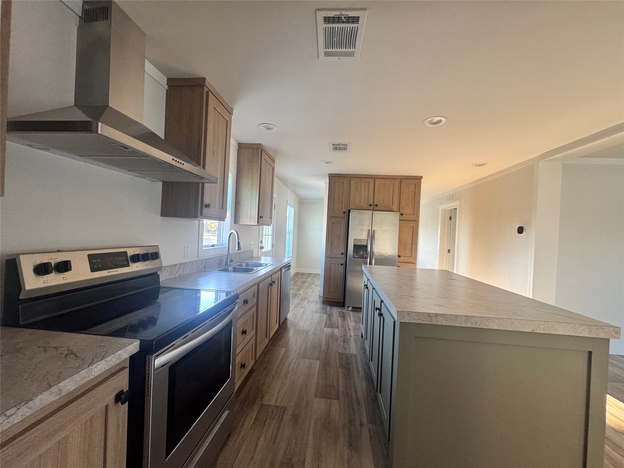 Alvin Condo: 4721 Wickwillow Lane