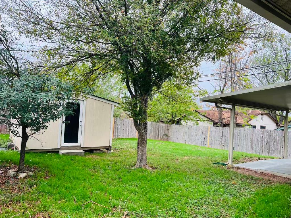 Austin Condo: 4705 Cypress Bend