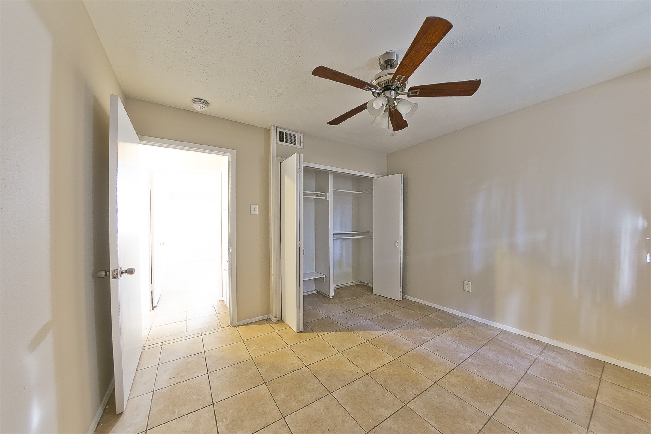 Houston Condo: 4011 Smooth Oak Lane