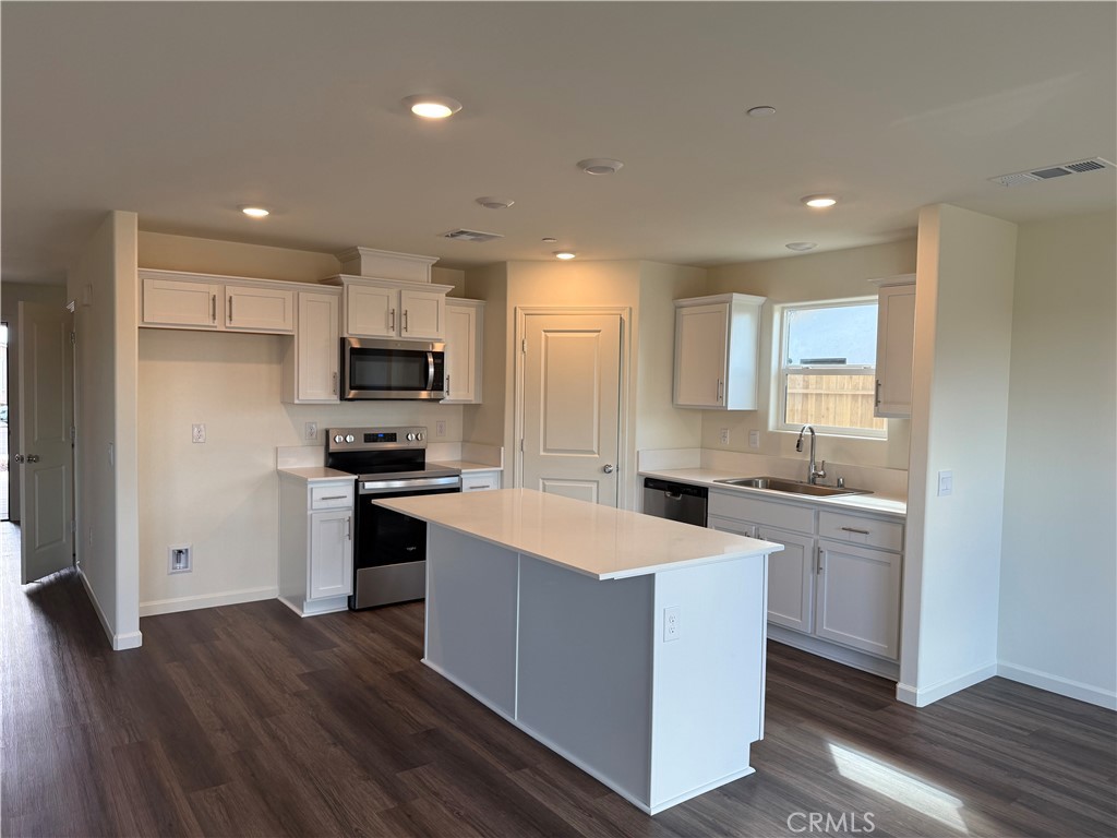 Bakersfield Condo: 8824 Scintilla Avenue