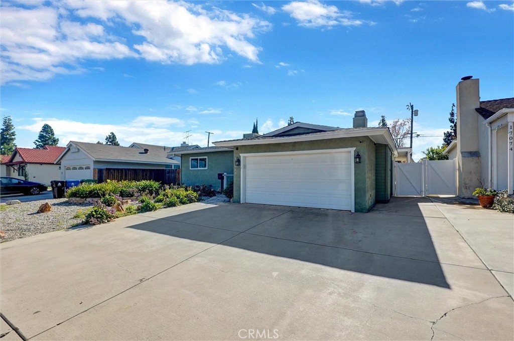 Granada Hills Condo: 17068 Celtic Street