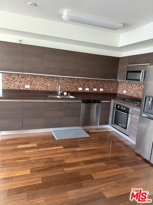 Los Angeles Condo: 3785 Wilshire Boulevard