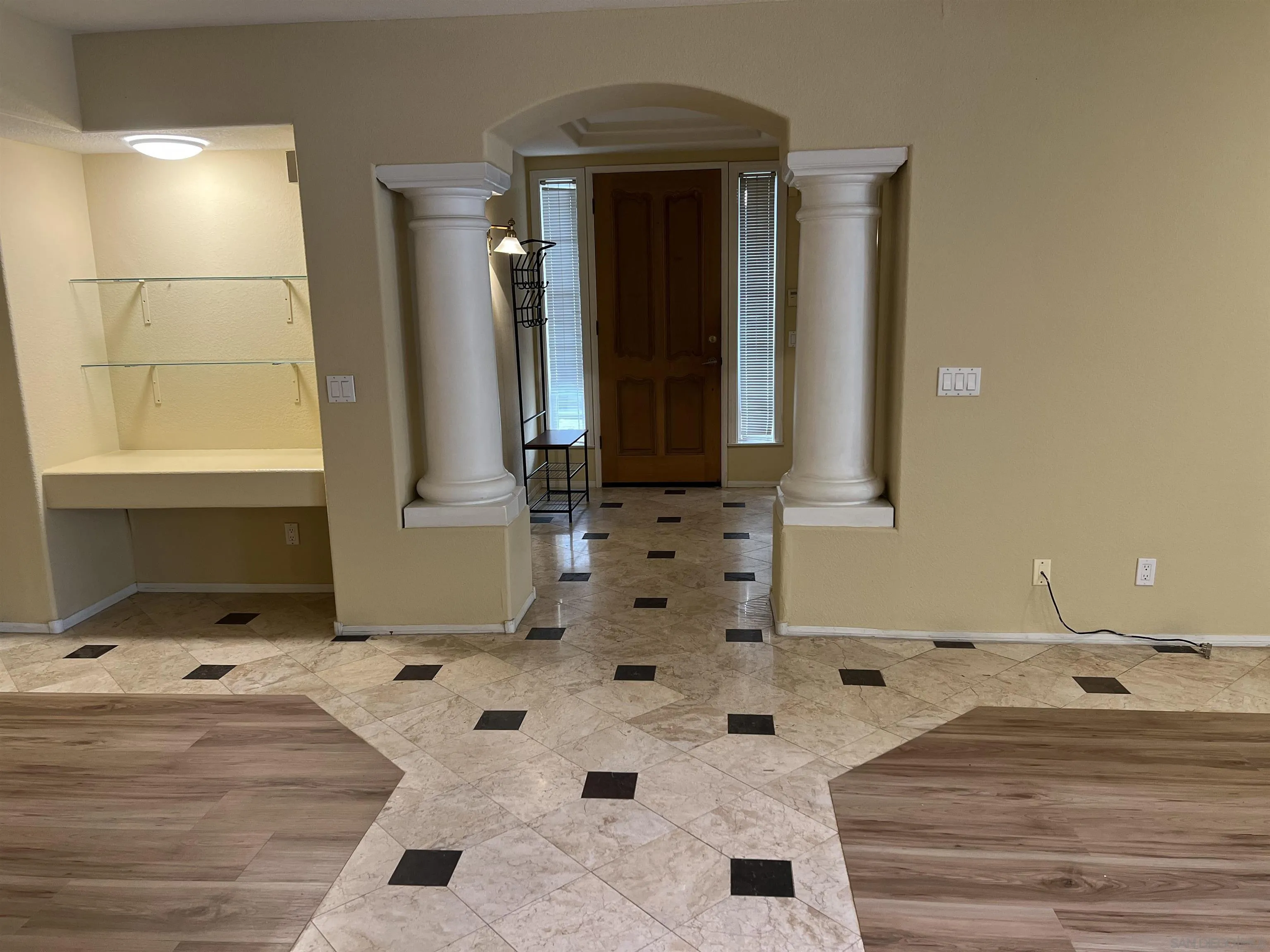 La Jolla Condo: 2834 Torrey Pines Road