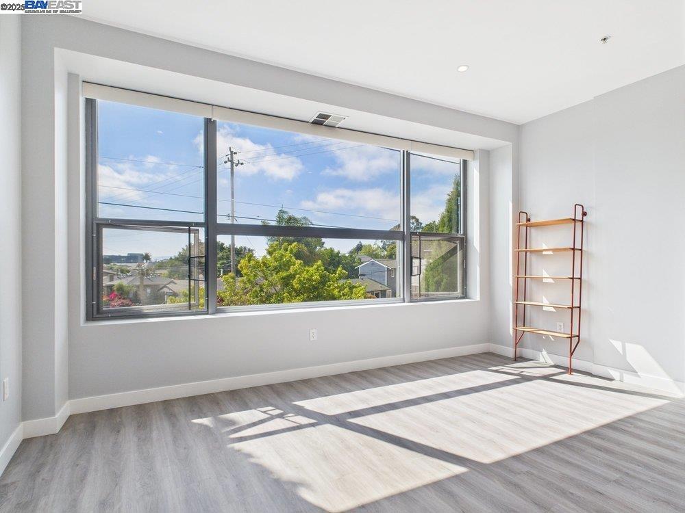 Emeryville Condo: 1001 46th Street