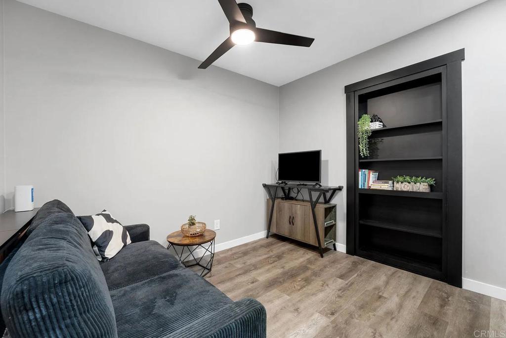 San Diego Condo: 2361 Hopkins Street