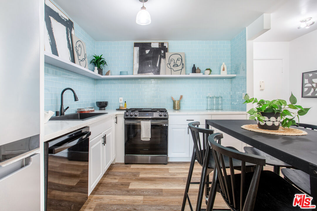 Beverly Hills Condo: 9950 Durant Drive