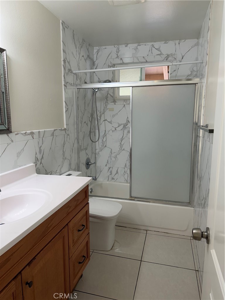 Santa Ana Condo: 218 North Cooper Street