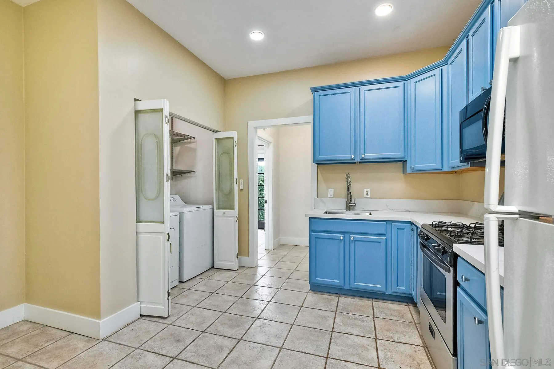 Escondido Condo: 602 South Grape Street