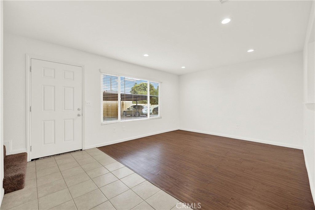 Escondido Condo: 980 East Mission Avenue