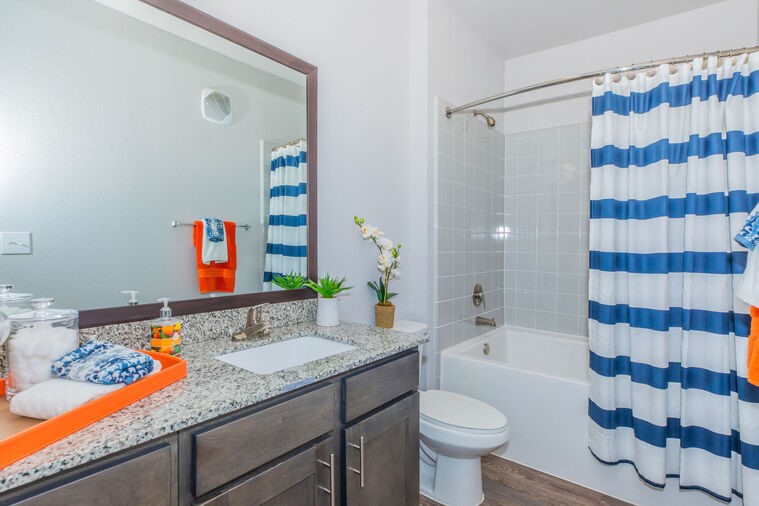 Humble Condo: 9393 Fm 1960 Bypass Road West